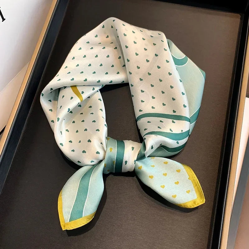 Carré en soie- Foulard élégant