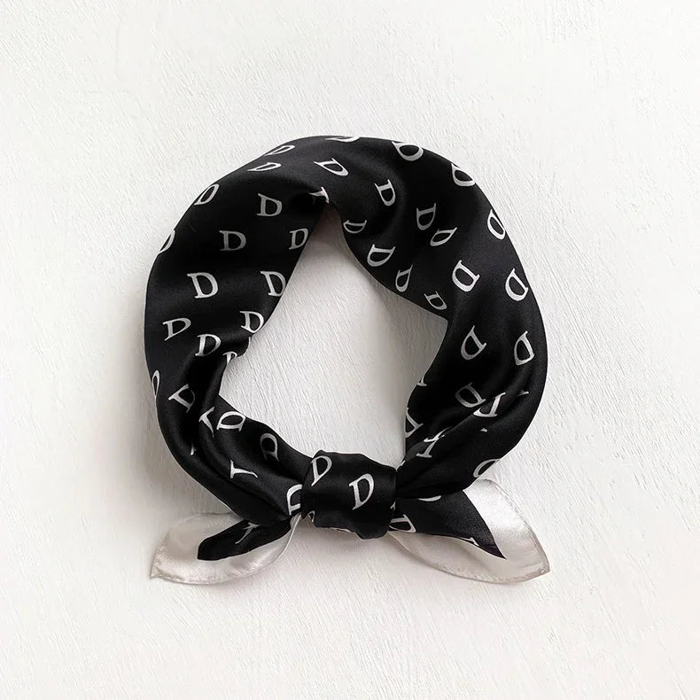 Carré en soie- Foulard élégant