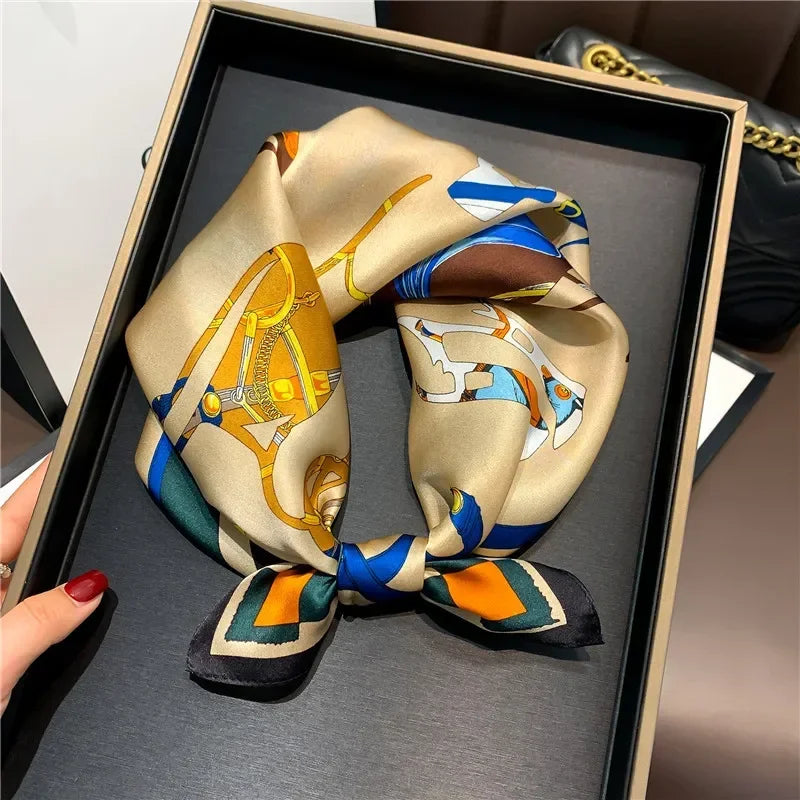 Carré en soie- Foulard élégant