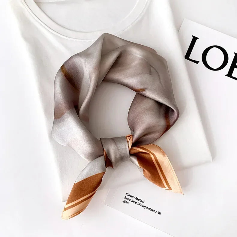 Carré en soie- Foulard élégant