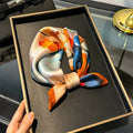 Carré en soie- Foulard élégant