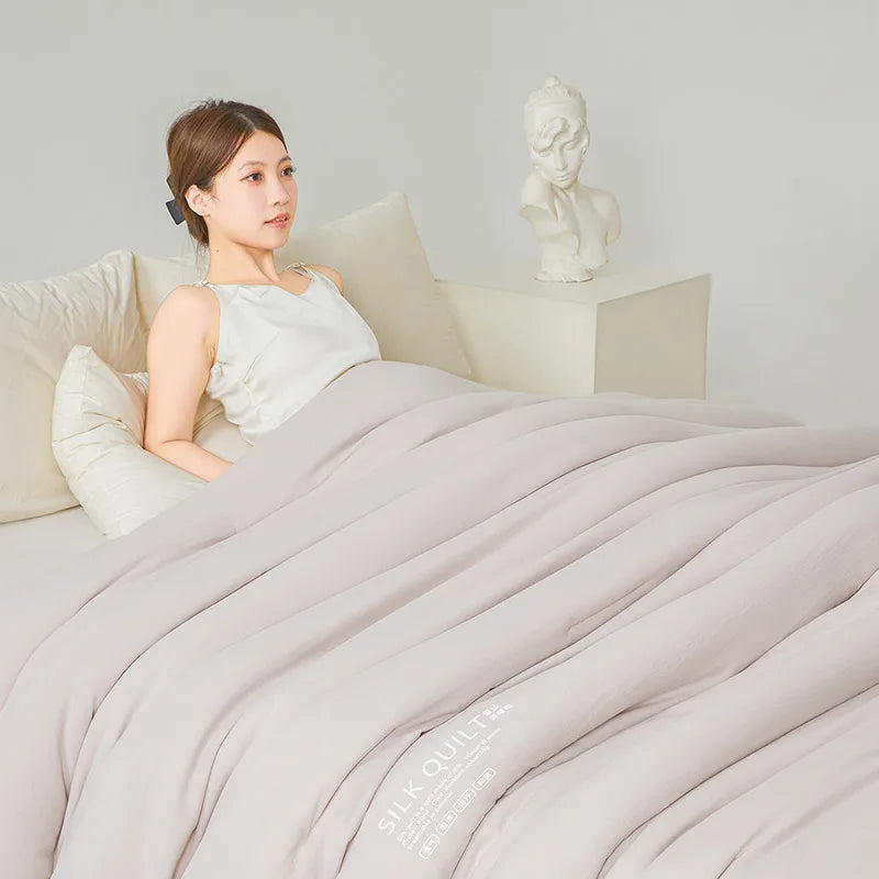 Confort de lit luxe avec duvet en soie de mûrier