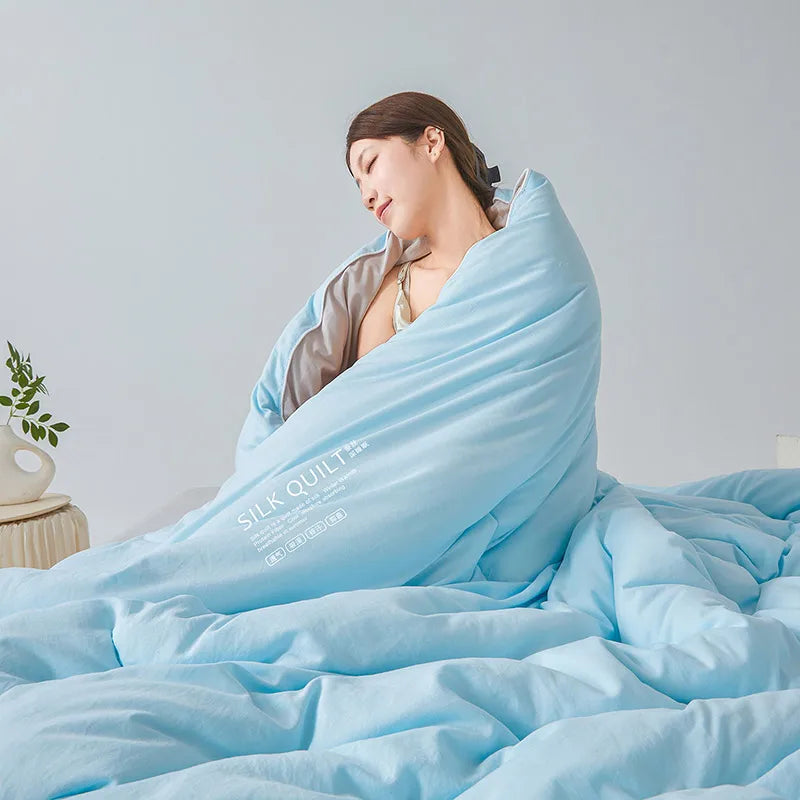 Couette en soie de mûrier en tailles Queen et King