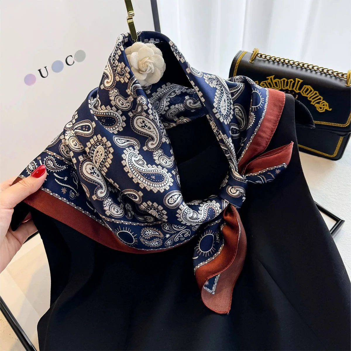 Ultra léger et confortable. BLEU ET ROUGE 