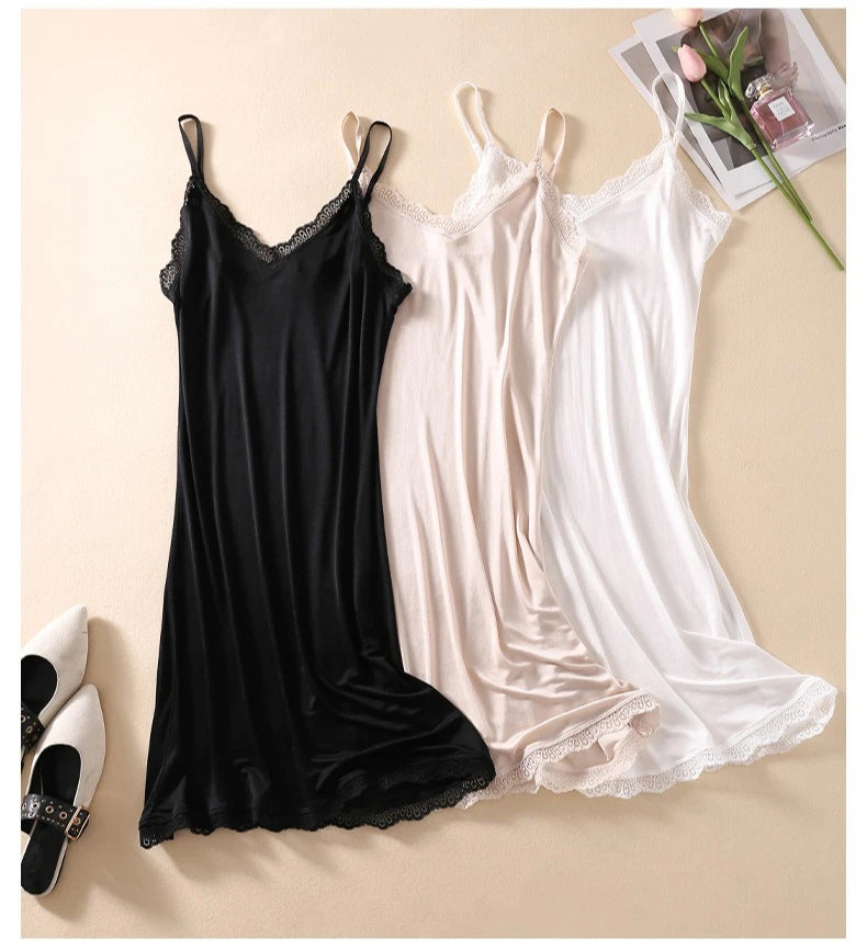 Nuisette soie femme décolleté V pour nuit d’été couleur multiples