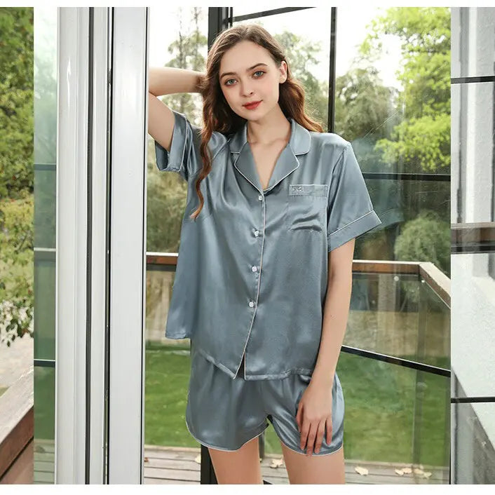 PYJAMA EN SOIE BLEU CLAIRE HYPOALLERGENIQUE