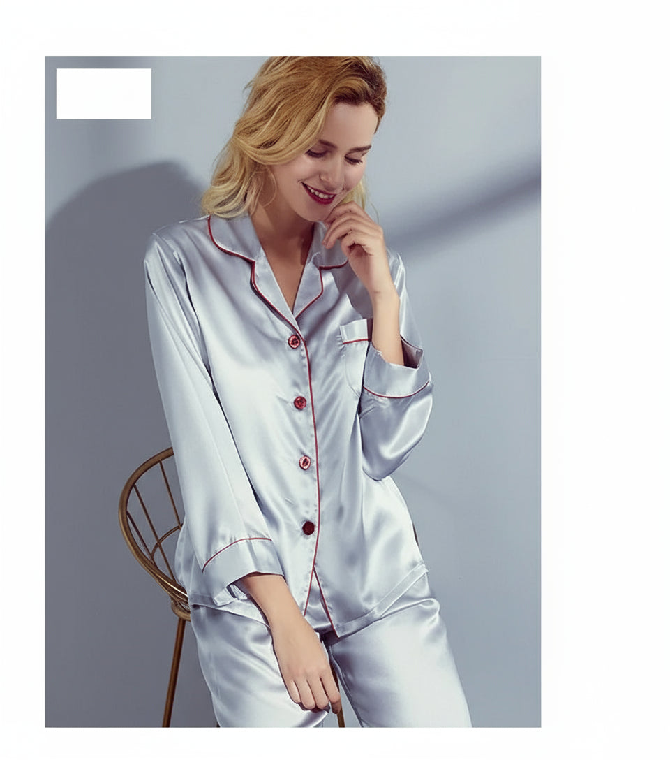 Pyjama femme en soie Mulberry idée cadeau luxe bleu claire