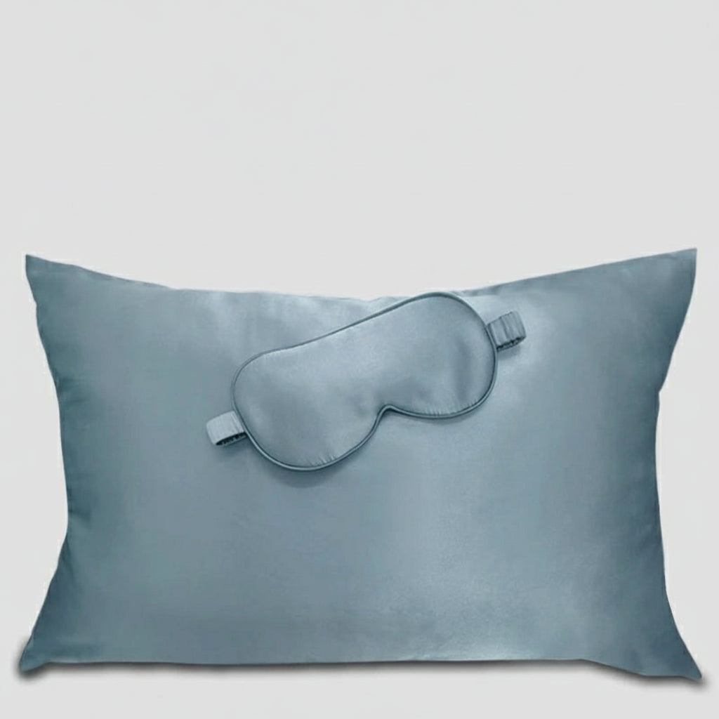 Taie d'oreiller en soie et marque de nuit assortie essence et soie couleur bleu claire