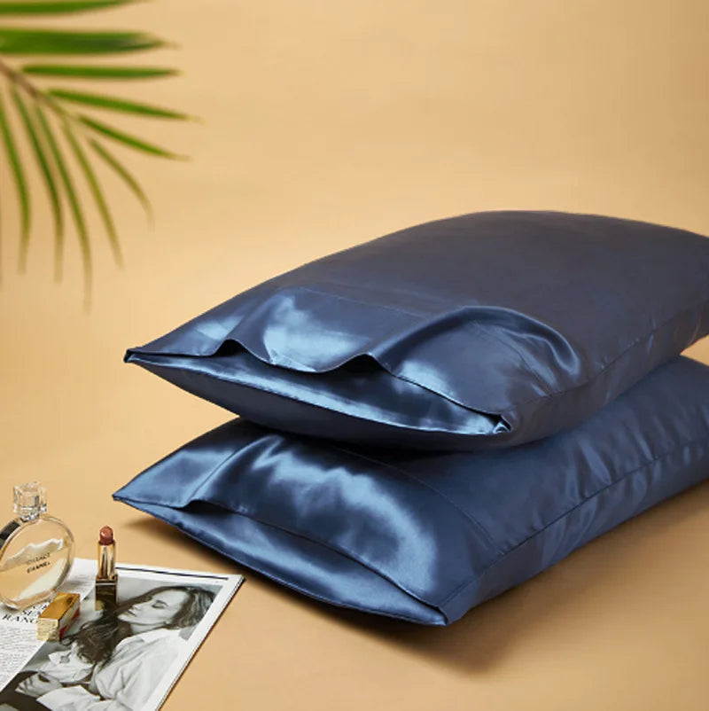 taie d'oreiller en soie porte feuille essence et soie 22 momme 48x74cm Hypoallergenique anti frisottis protège la peau cadeau anniversaire noël fête mariage  couleur bleu nuit