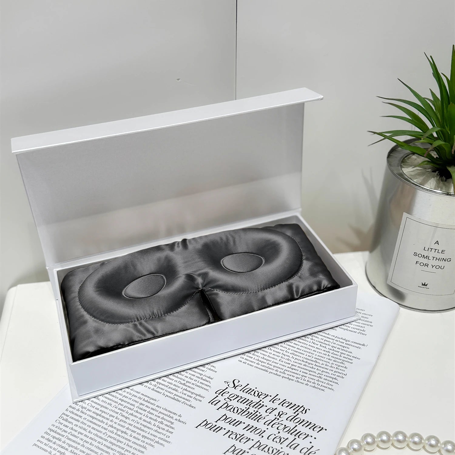 Masque de nuit en soie 3D