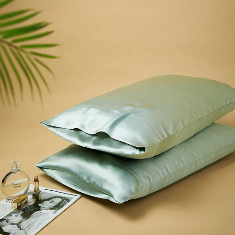 taie d'oreiller en soie porte feuille essence et soie 22 momme 48x74cm Hypoallergenique anti frisottis protège la peau  couleur vert anis