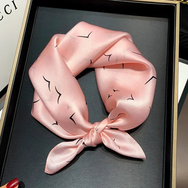Carré en soie- Foulard élégant