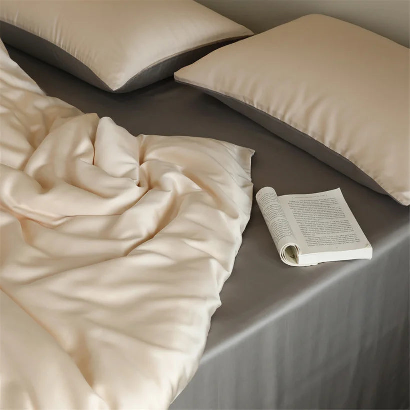 Taies d’oreiller en soie Bicolore, blanc, beige et gris, soit naturel, 100 % mûrier et essence et soie