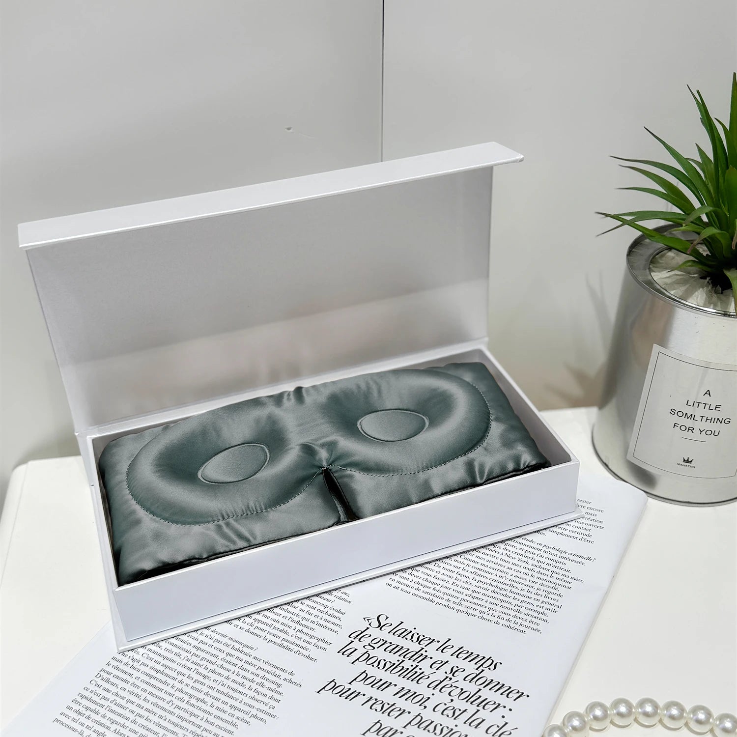 Masque de nuit en soie 3D