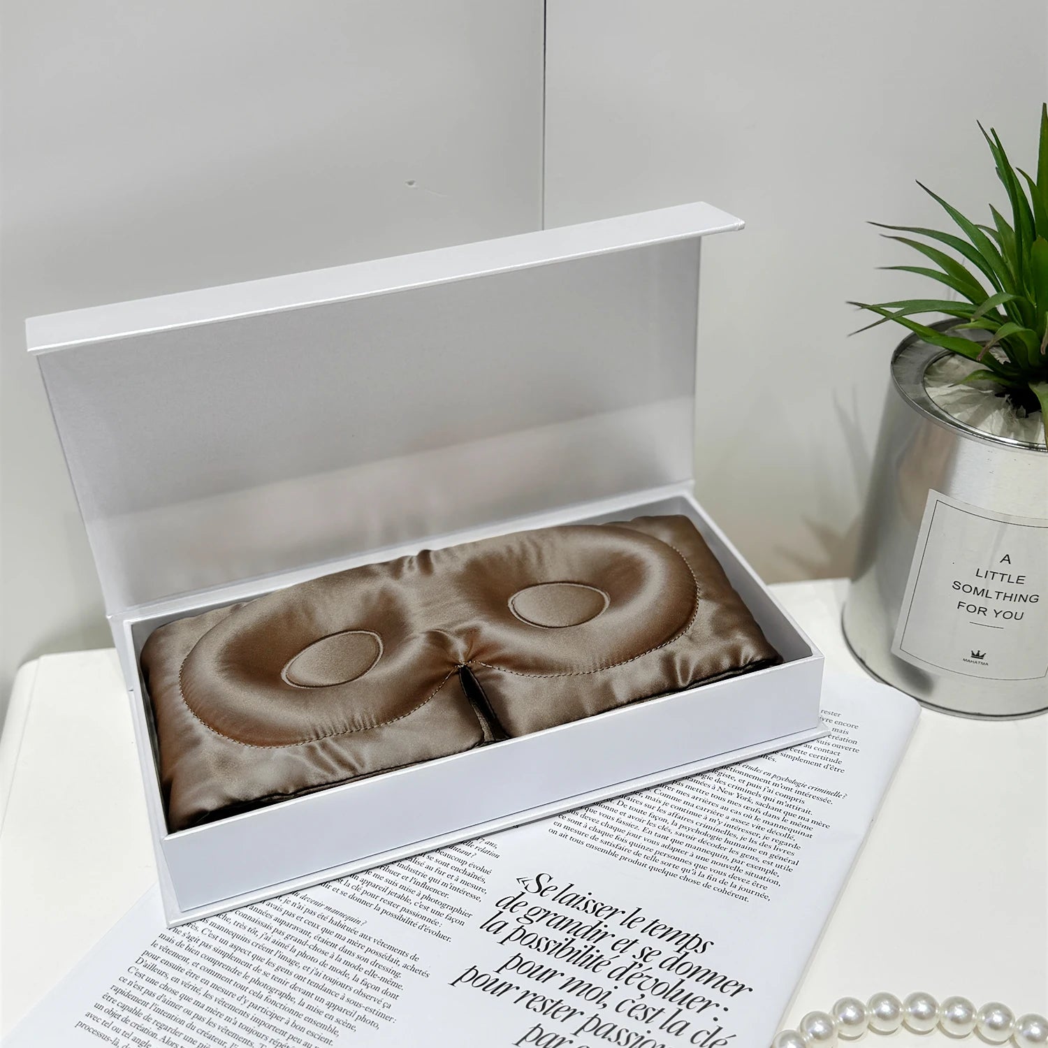 Masque de nuit en soie 3D