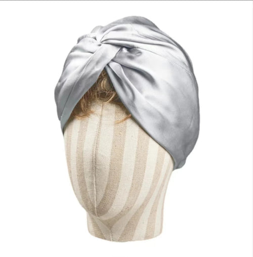 Détail couture bonnet soie certifié Oeko‑Tex gris