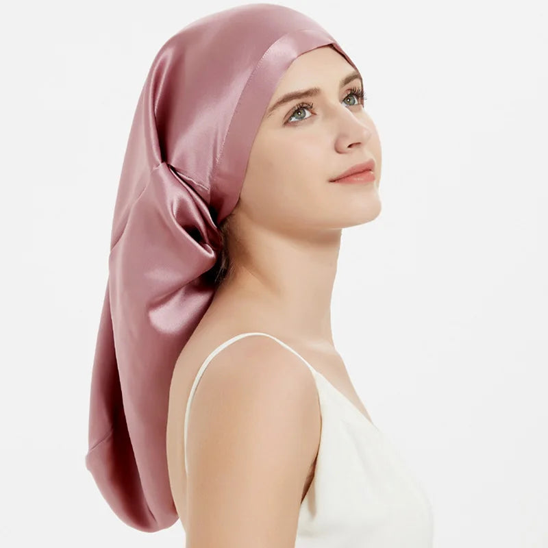 Bonnet de sommeil en soie rose avec ajustement pour cheveux longs rose vue coté