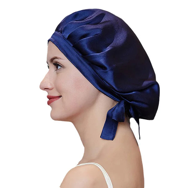 Détail bonnet en soie 16 Momme – tissu soyeux et rubans