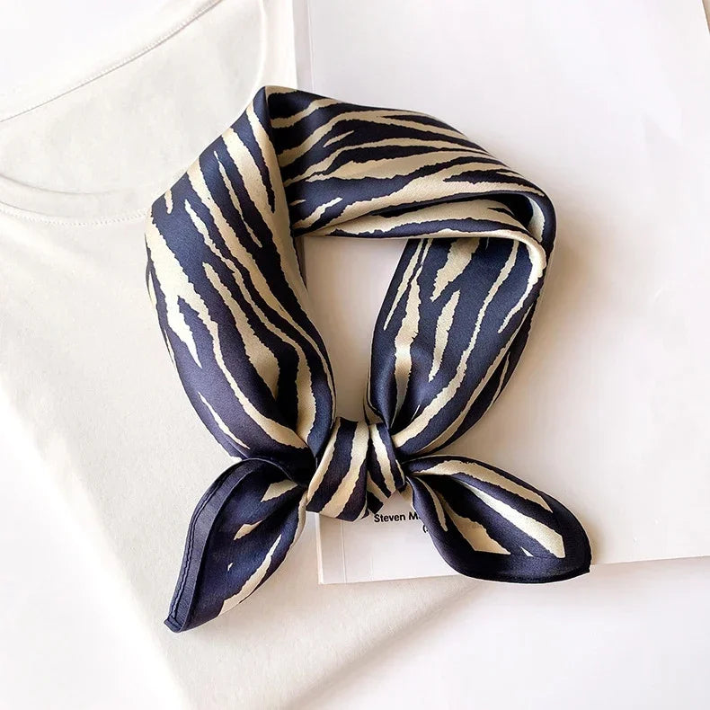 Carré en soie- Foulard élégant