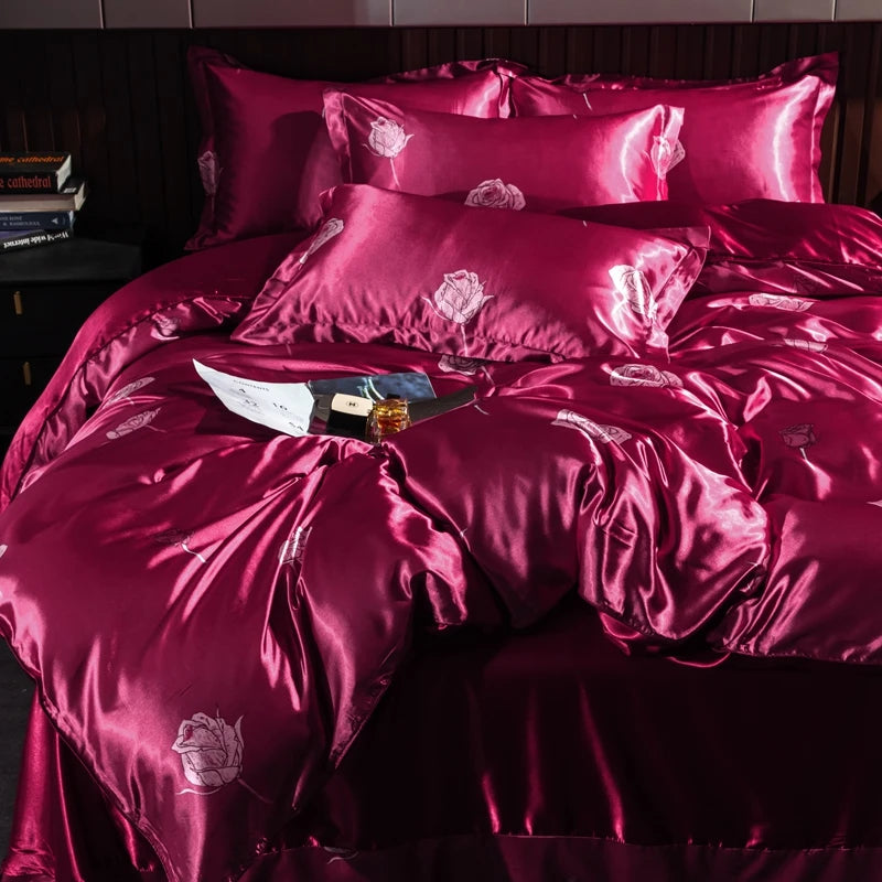 Chambre romantique décorée avec parure de lit en soie ROSE