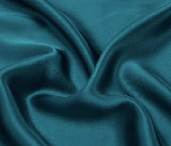 Détail couture premium du drap plat en soie bleu 