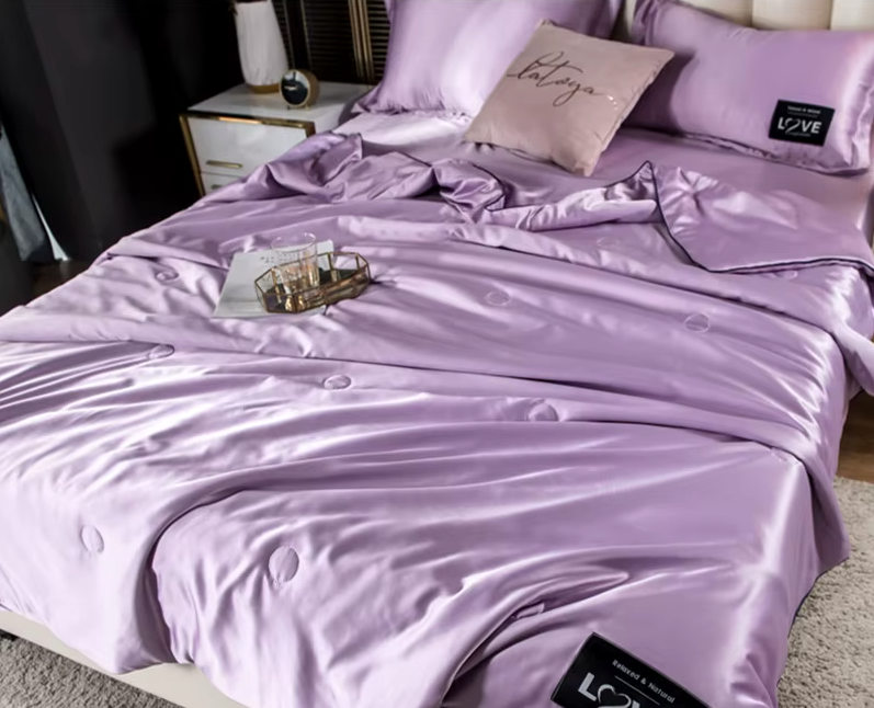 Design élégant de la couette en soie de mûrier violet 