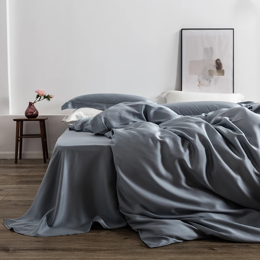 Draps en soie de Mûrier favorisant un sommeil réparateur et thermorégulé. gris
