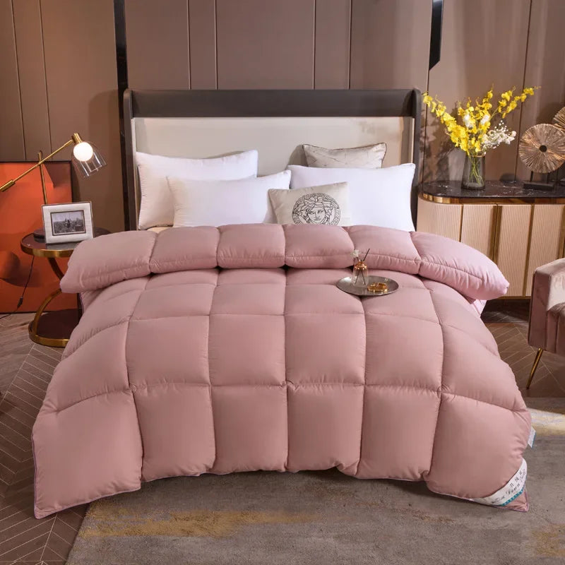 Duvet en plumes d’oie respirant pour confort de sommeil rose sable 