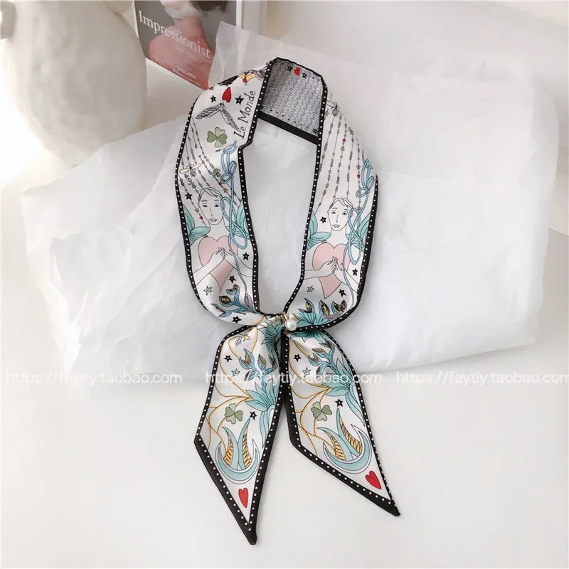Foulard en soie l'accessoire beauté indispensable
