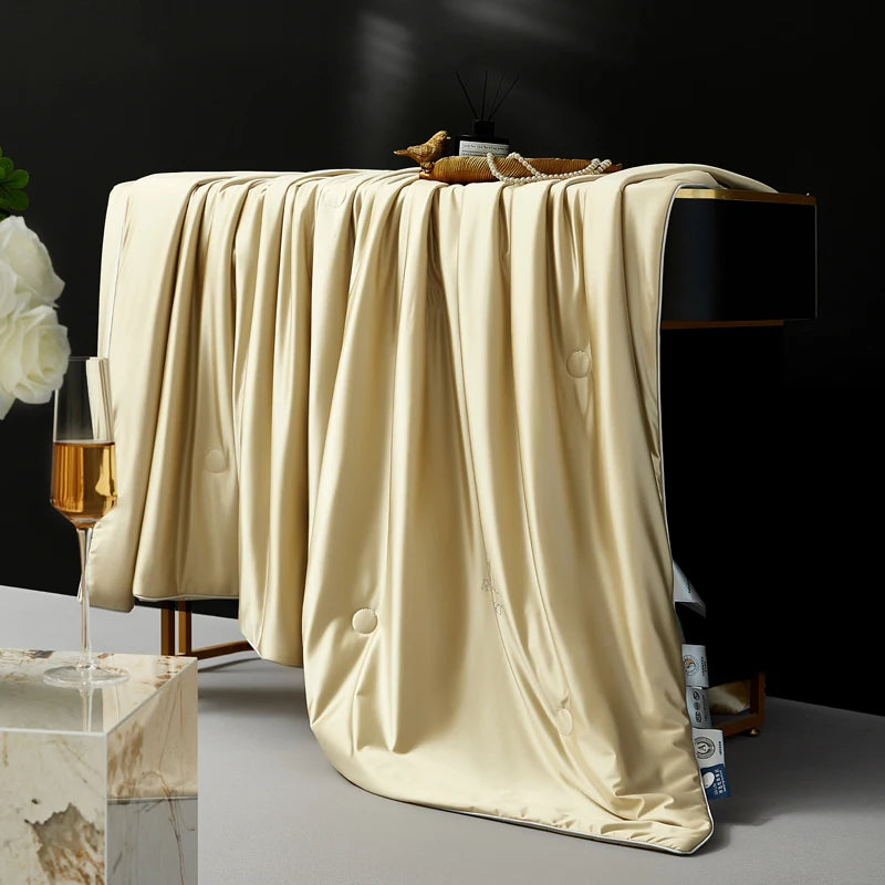 Lit double avec couette en soie naturelle 4 saisons jaune