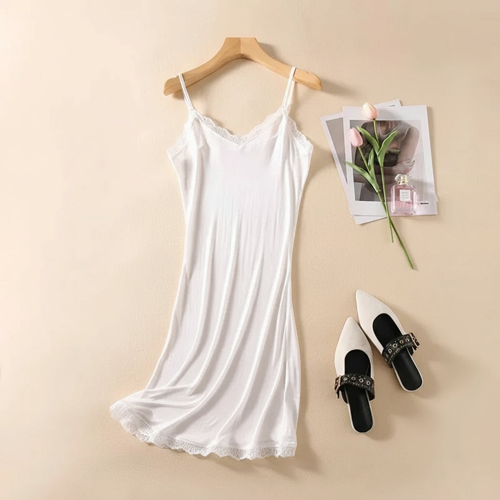 Idée cadeau nuisette femme soie élégante blanc