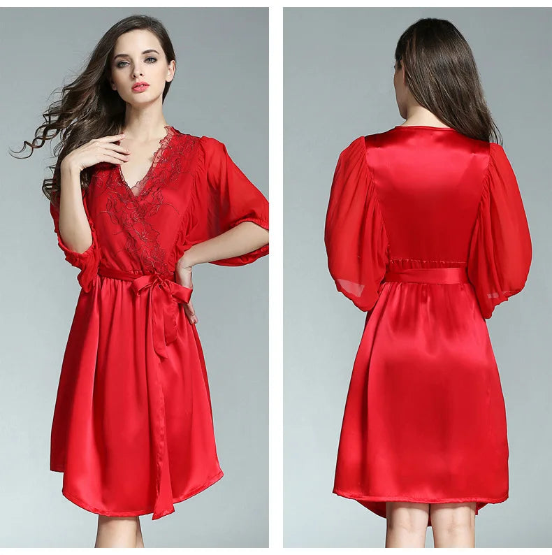 Nuisette en soie Mulberry avec dentelle délicate ROUGE VIF 