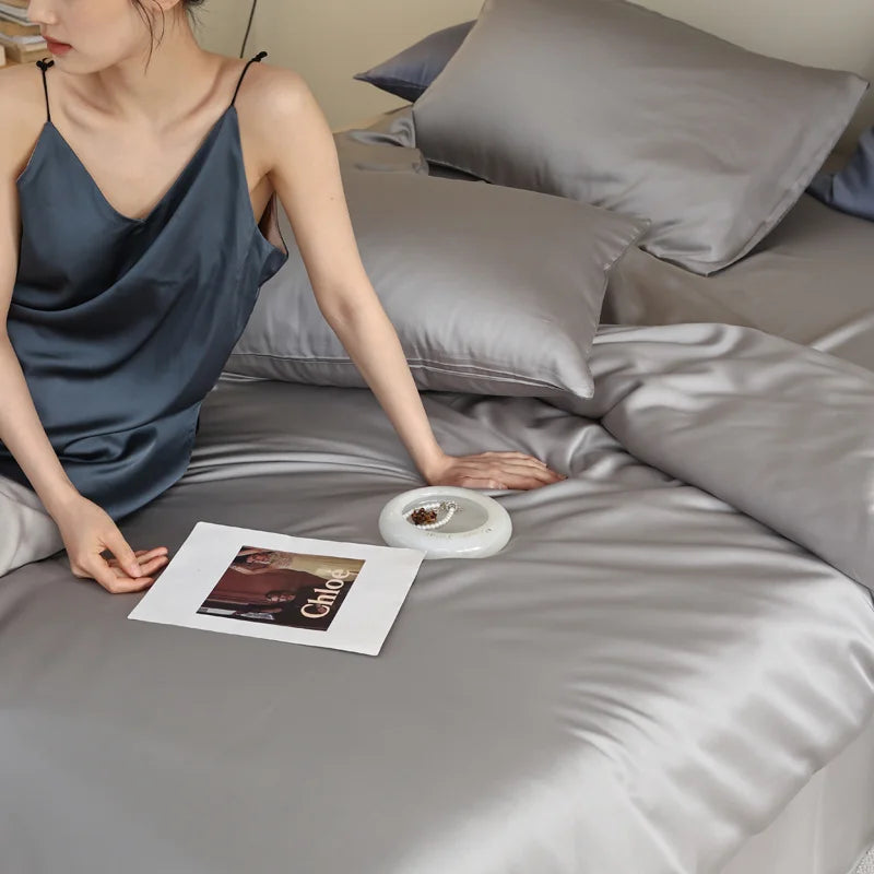 Taies d’oreiller en soie douce – protectrices pour la peau gris
