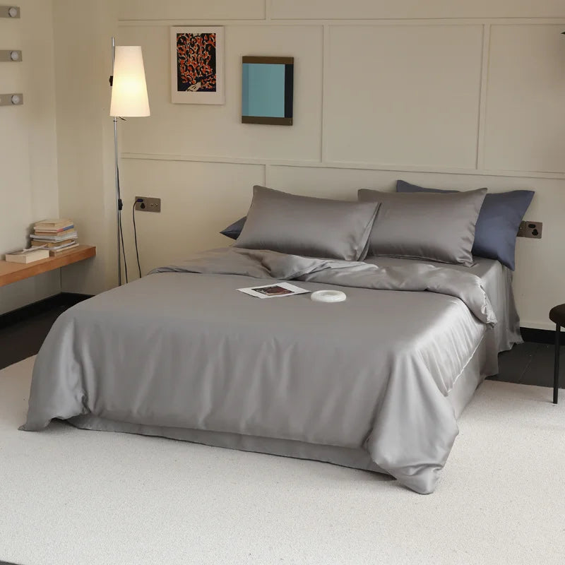 Parure de lit en soie naturelle luxe dans une chambre élégante et contemporaine GRSI