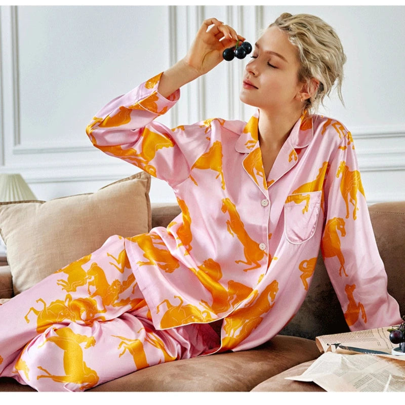 Pyjama femme en soie Mulberry 100 % motif cheval ORANDE ET ROSE