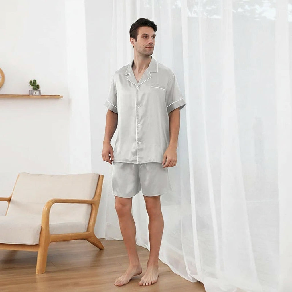 Short assorti du set pyjama homme, coupe confortable et respirante. gris