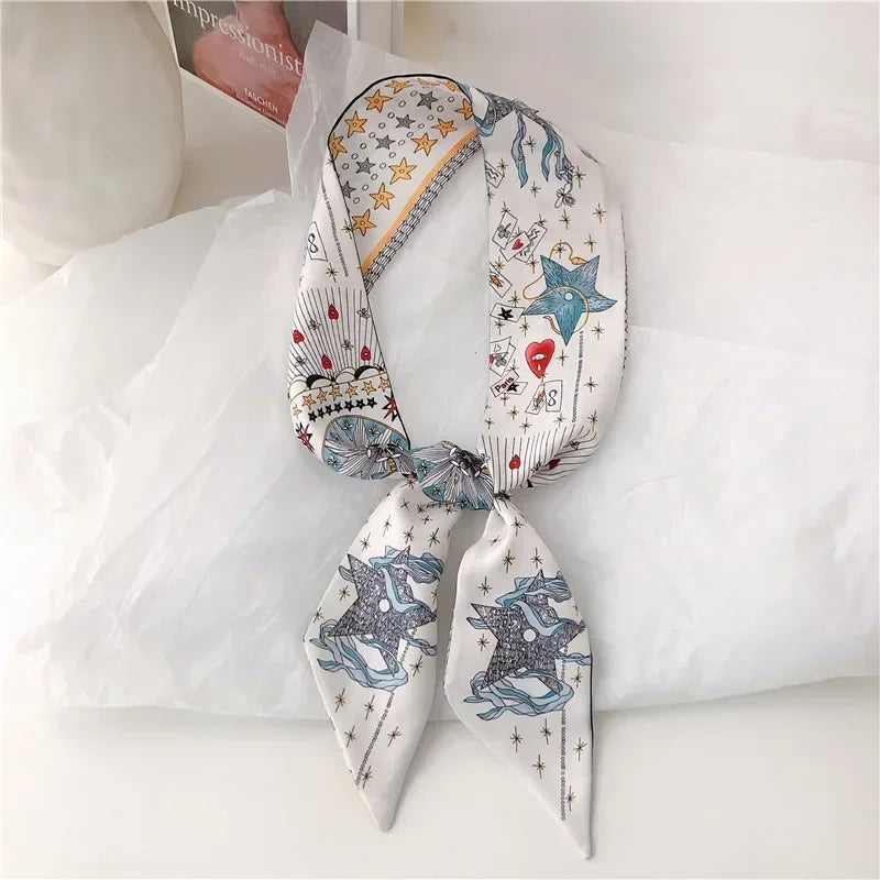 Foulard en soie l'accessoire beauté indispensable