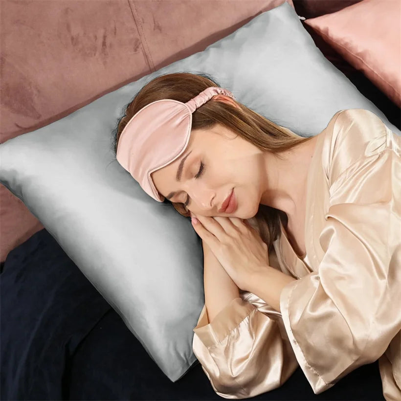 sommeil réparateur avec les taie d'oreiller en soir de murier essence et soie 