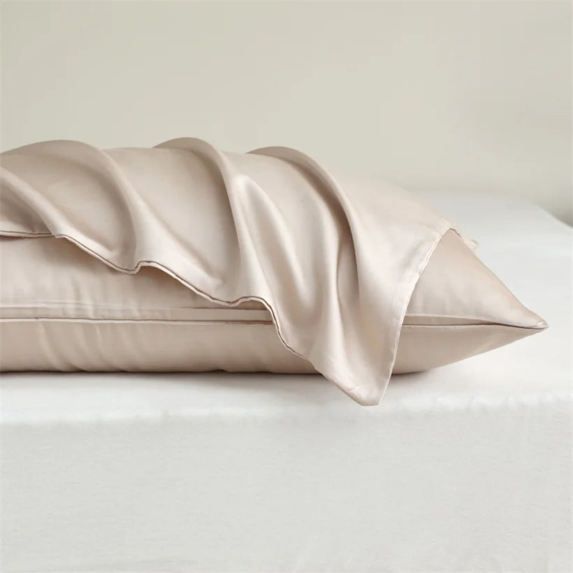 Lot de 2 taies d’oreiller en soie de mûrier noire, texture luxueuse, protège cheveux et peau la nuit